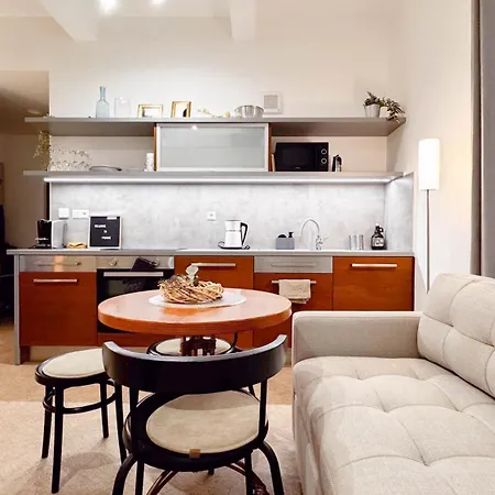 Apartament Modern In